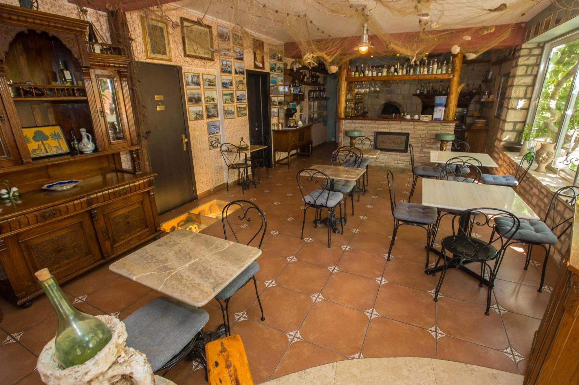 Villa Monsena ロヴィニ エクステリア 写真
