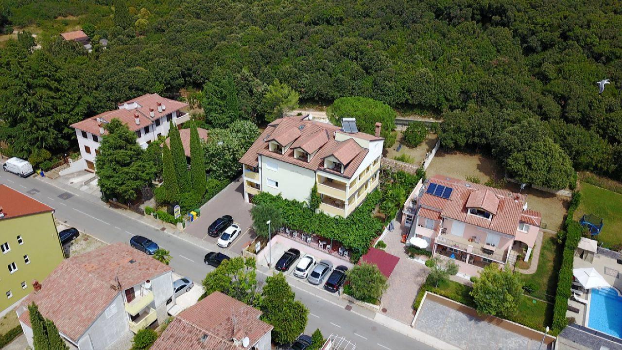 Villa Monsena ロヴィニ エクステリア 写真